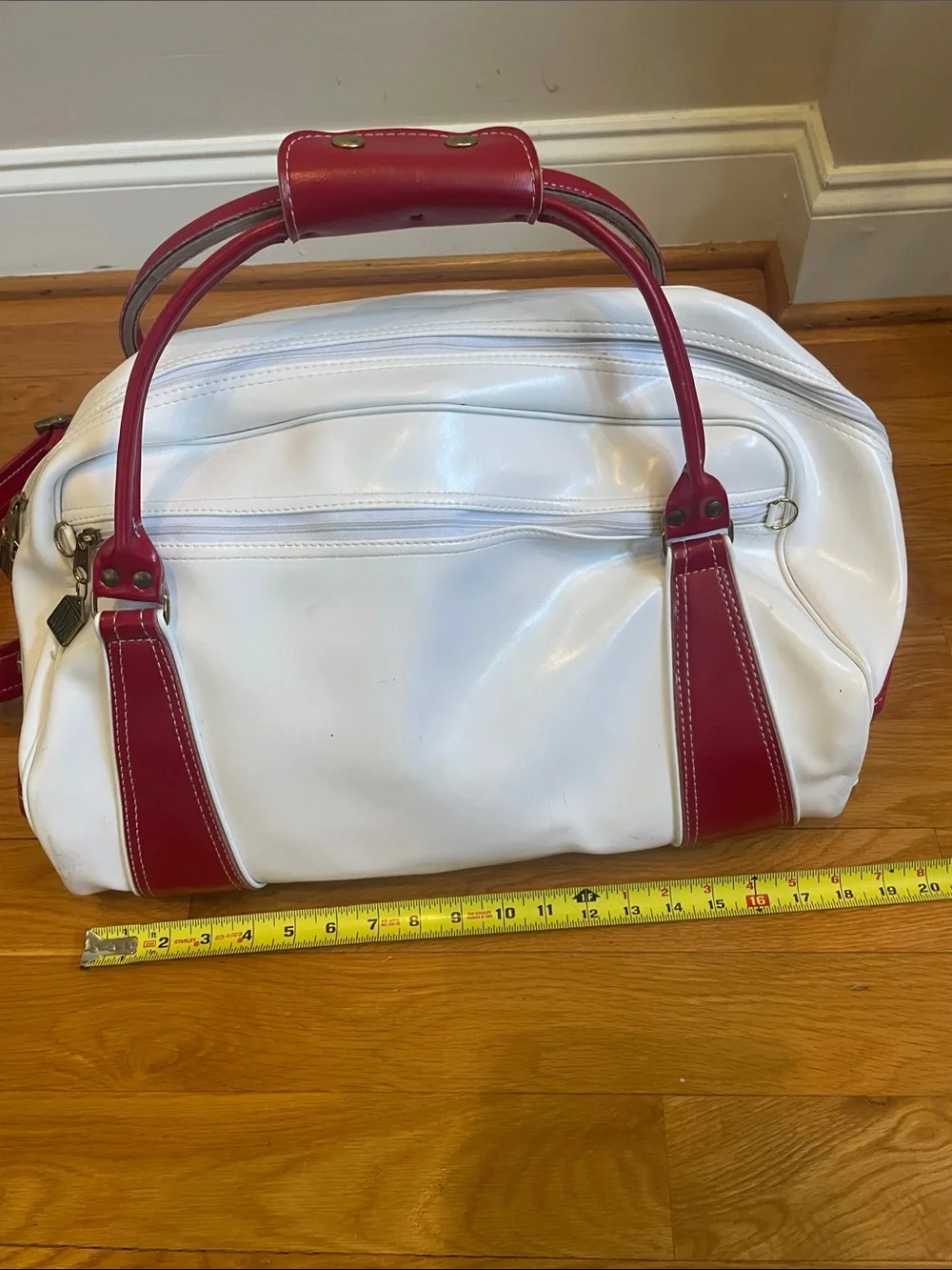 Vintage 1980’s-90’s Oldsmobile Scramble Duffel Golf Bag Great Condition (OL3)